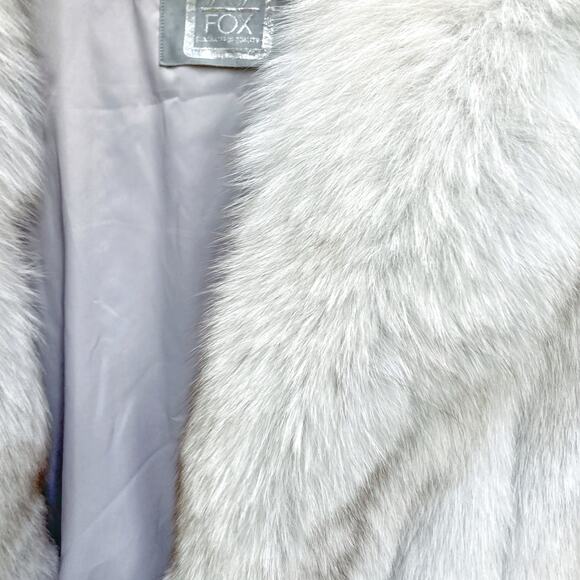 Rare Saga Fox White Fur Coat | Arctic Glamour, Spiral Sleeves, Bridal or Archive - Picture 13 of 16